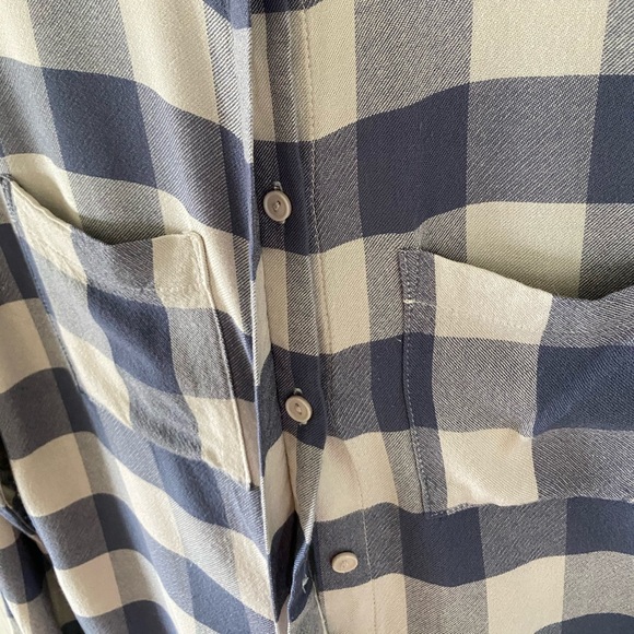 Button down top - Picture 6 of 9